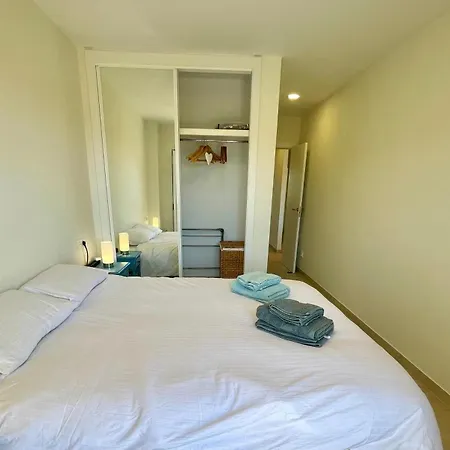 3new 2 Bed 2 Bath With Community Pool And Local