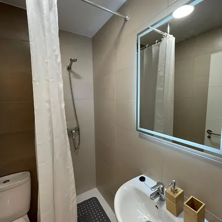 3new 2 Bed 2 Bath With Community Pool And Local Lejlighed