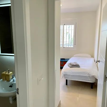 Διαμέρισμα 3new 2 Bed 2 Bath With Community Pool And Local *