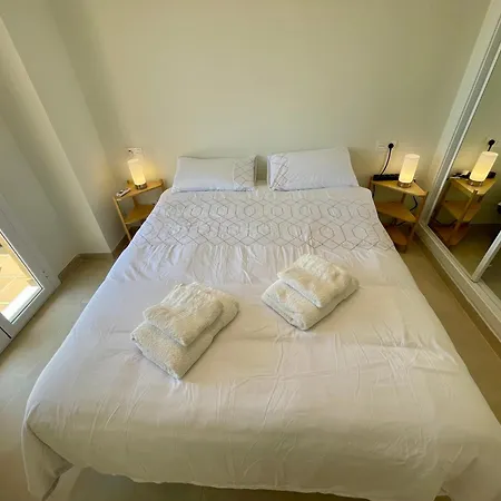 3new 2 Bed 2 Bath With Community Pool And Local *