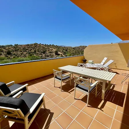 3new 2 Bed 2 Bath With Community Pool And Local